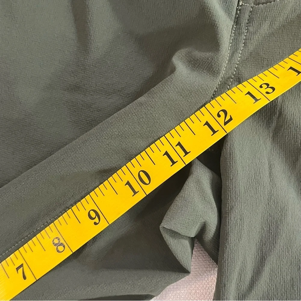 Outdoor  Research Women’s Hiking Camping  Green Shorts Nylon Size 2